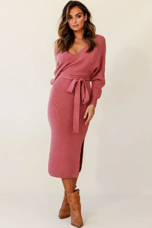 Cameo Batwing Knit Midi Dress Rose