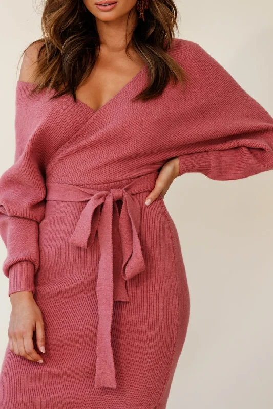 Cameo Batwing Knit Midi Dress Rose