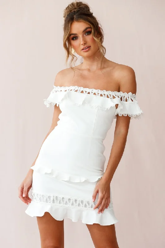 Maddie Off-Shoulder Lace Embroidery Dress White