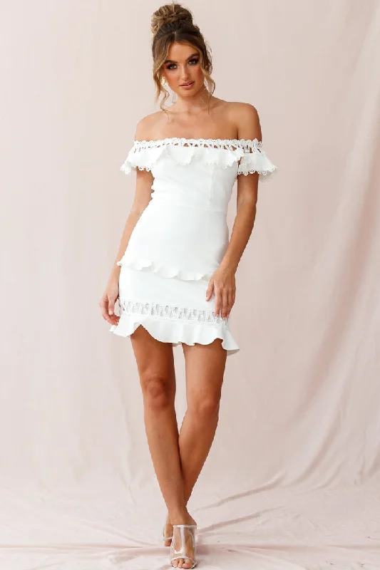 Maddie Off-Shoulder Lace Embroidery Dress White